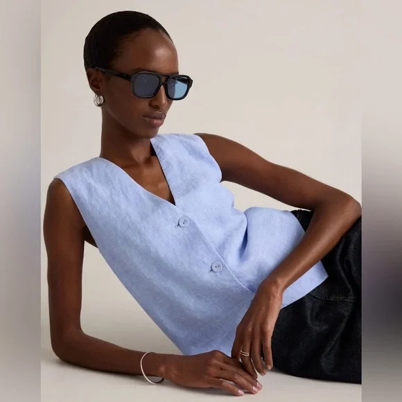 NWT Quince 100% European Linen Vest Top Button Front V-Neck Light Blue Size S - Picture 3 of 7